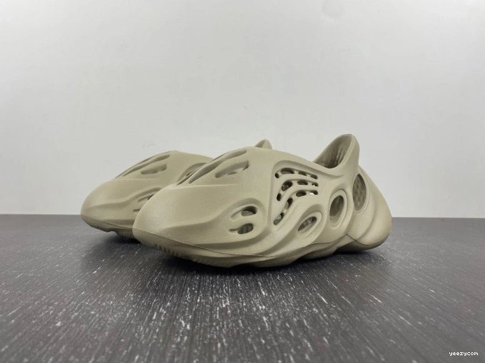 Stone Adidas Foam Yeezy Salt RNR GV6840 0821